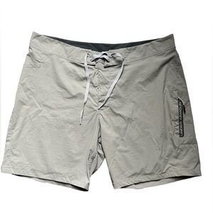 Under Armour board shorts men’s loose fit heatgear swim stone greige size 38